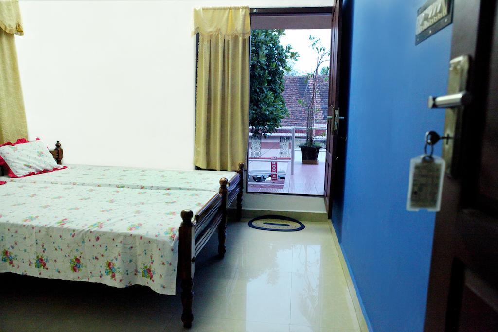 Bed and Breakfast Das Residency Коччи Экстерьер фото